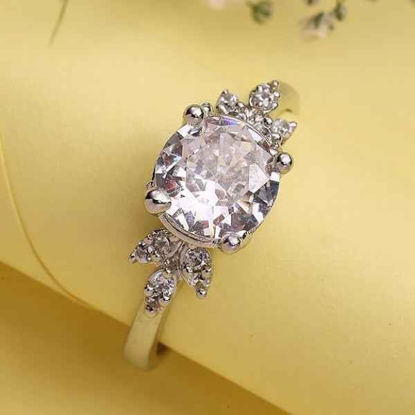 Elegant Adjustable Solitaire Ring - Sparkling Cubic Zirconia Jewelry