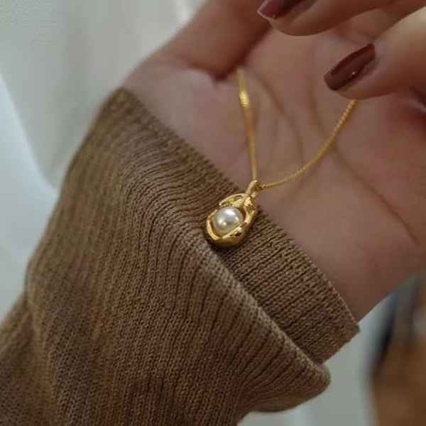 Baroque Pearl Necklace in Gold - Organic Teardrop Pearl Pendant