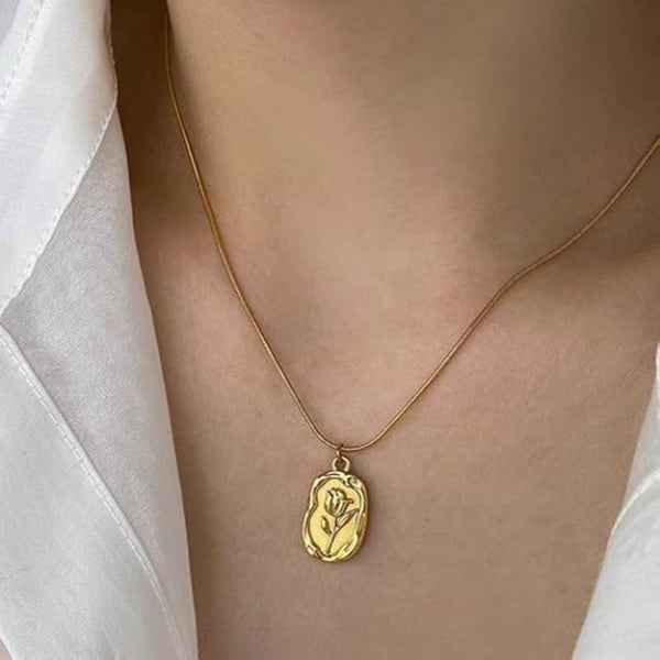 Classic Floral Tulip Coin Necklace | Chic Gold Heritage Jewelry