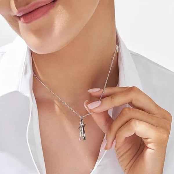 Couples Hug Necklace: Matching Pendant for Soulmates & Best Friends