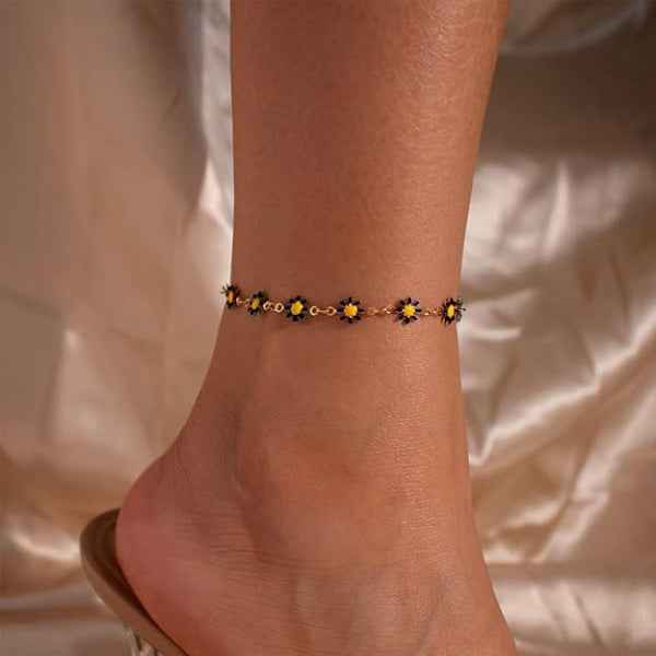 Daisy Flower Anklet for Women – Dainty Boho Beach Charm Foot Jewelry