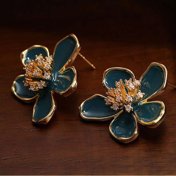 Luxurious Emerald Floral Stud Earrings | Premium Designer Jewelry