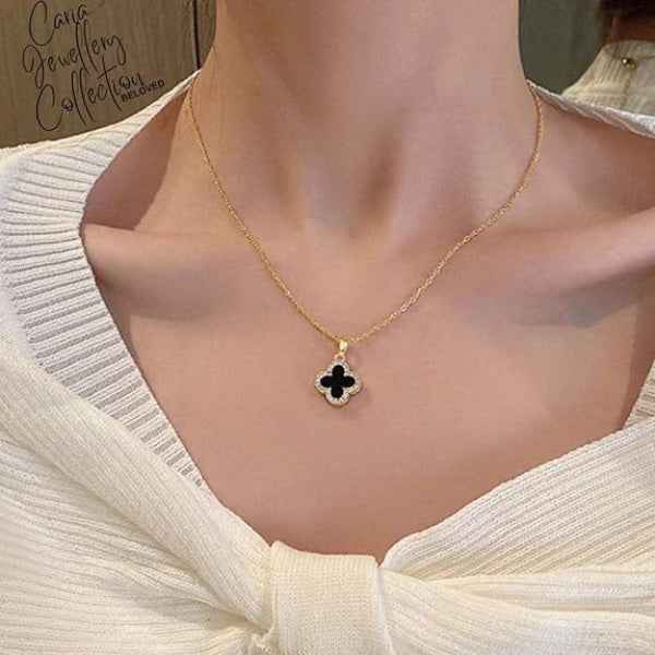 Chic Gold Black Clover Necklace | Radiant Onyx-Style Medallion