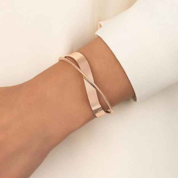 Modern Rose Gold Geometric Cuff Bracelet | Chic Open-Weave Statement Bangle