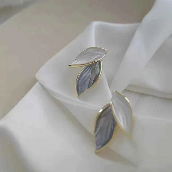 Elegant Gold Leaf Earrings – Enamel Statement Dangle Design