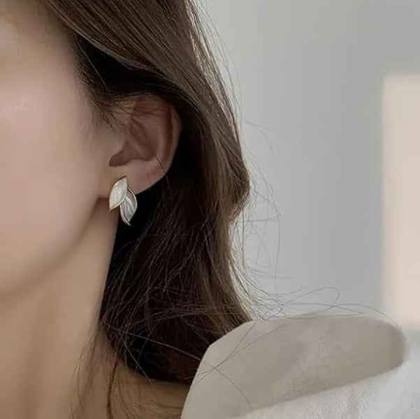 Elegant Gold Leaf Earrings – Enamel Statement Dangle Design