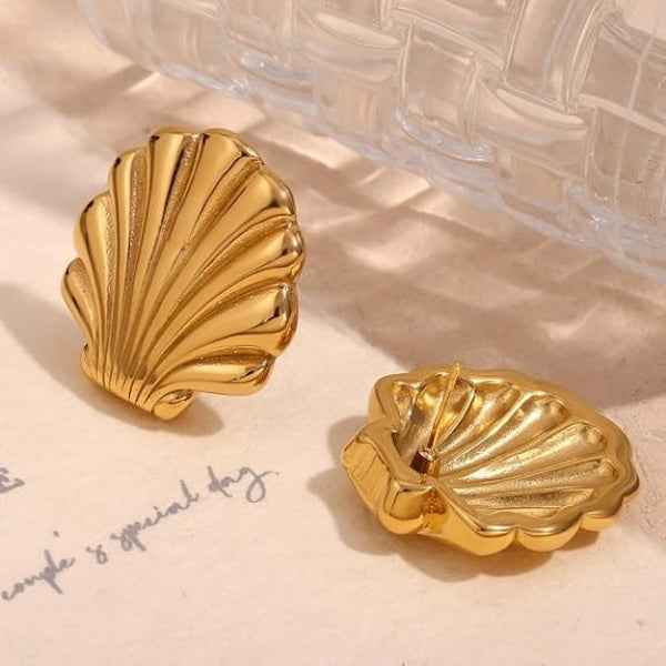Chic Gold Seashell Earrings – Beach Inspired Statement Studs