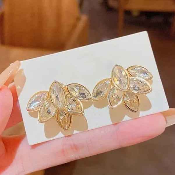 Stunning Marquise Stud Earrings: Crystal Cluster Gold Flower Design