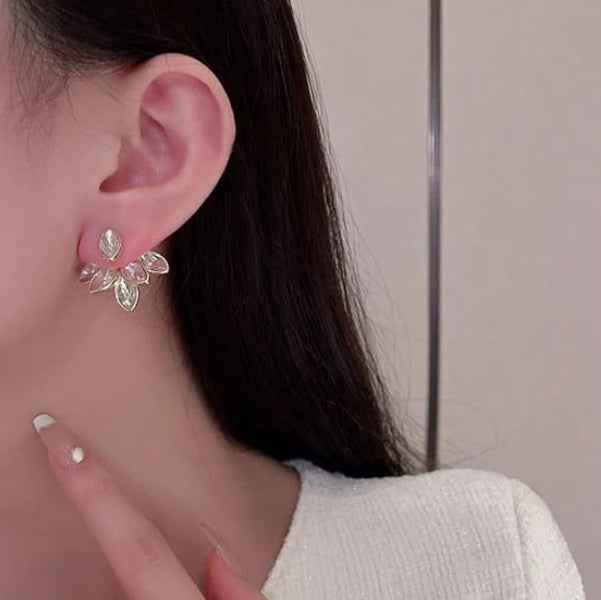 Stunning Marquise Stud Earrings: Crystal Cluster Gold Flower Design