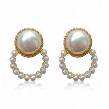 Elegant Pearl Stud Earrings with Gold Circle Dangle Design