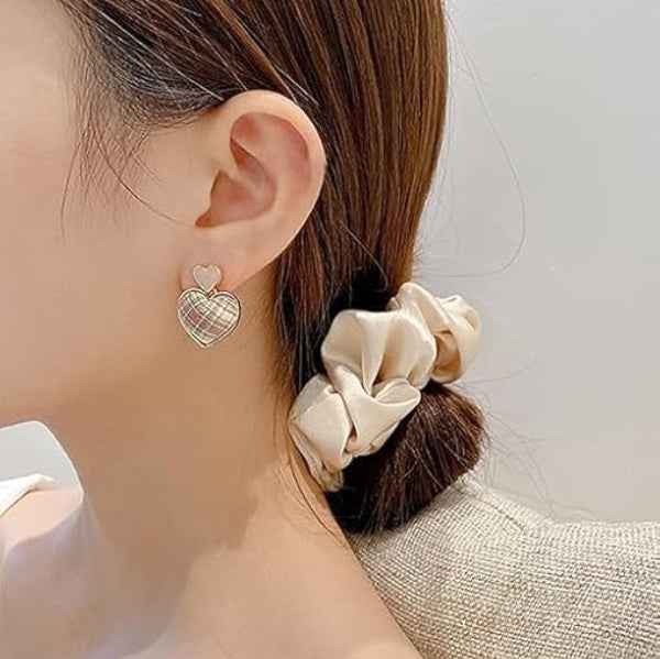 Chic Plaid Heart Earrings – Dangle Studs with Enamel Accent