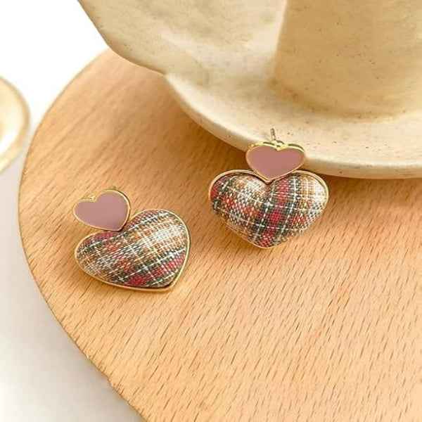 Chic Plaid Heart Earrings – Dangle Studs with Enamel Accent