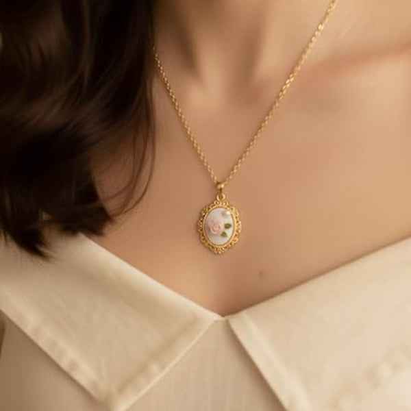 Chic Rose Cameo Necklace | Antique Gold Oval Floral Pendant