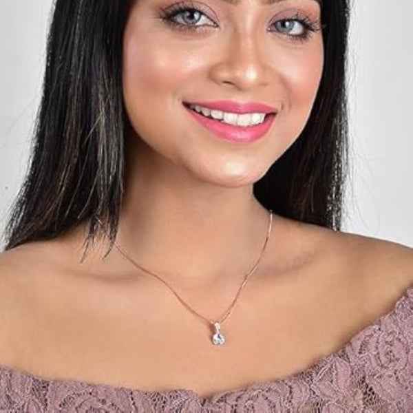 Dazzling Rose Gold Solitaire Pendant Necklace with Box Chain
