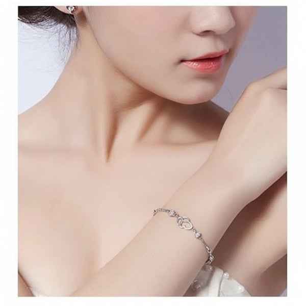 Elegant Silver Bracelet with Heart Link & Sparkling Cubic Zirconia