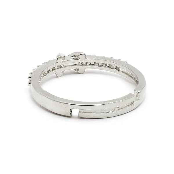 Bold Silver Criss Cross Ring - Radiant Sparkling Statement Finger Ring