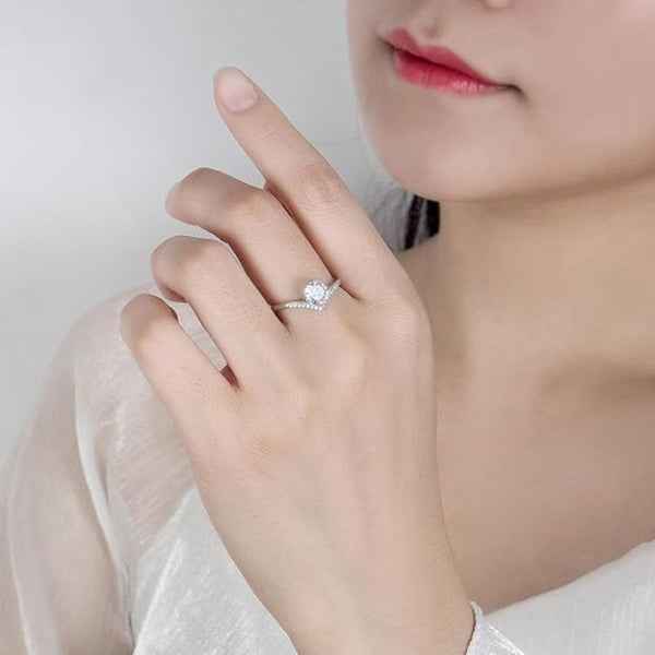 Bold Silver Solitaire Ring - Sparkling Zircon V-Shape Band Finger Ring