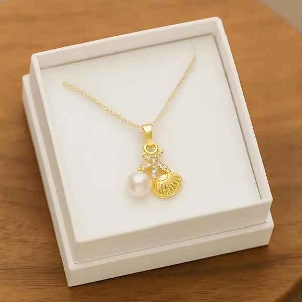 Starfish Pearl Necklace in Gold - Dainty Seashell Pendant Jewelry