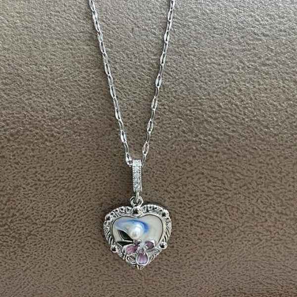 Vintage Heart Locket | Silver Floral Pendant Antique Style Jewelry