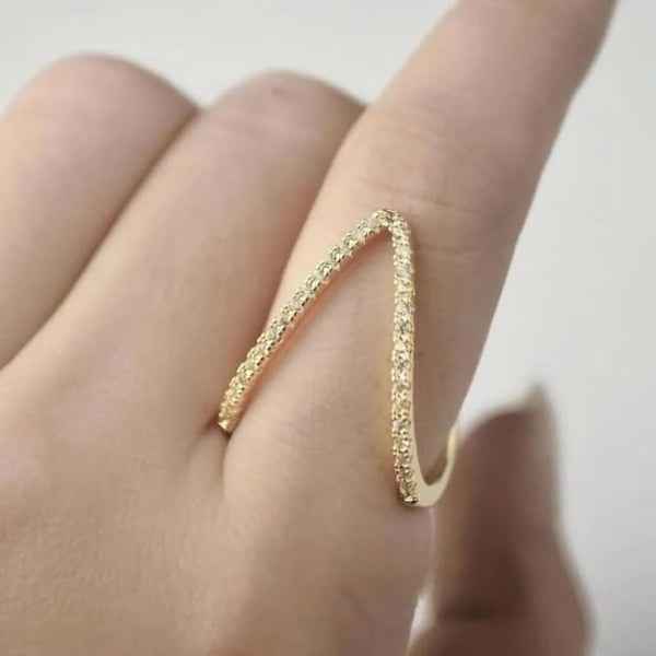 Stunning V Shape Ring - Gold Plated Adjustable Finger Ring for Women